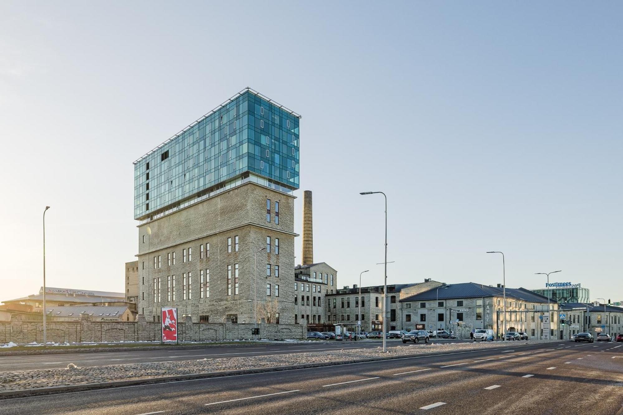 Fahle Building, Luxurious, Skyline View Flat Near Centre